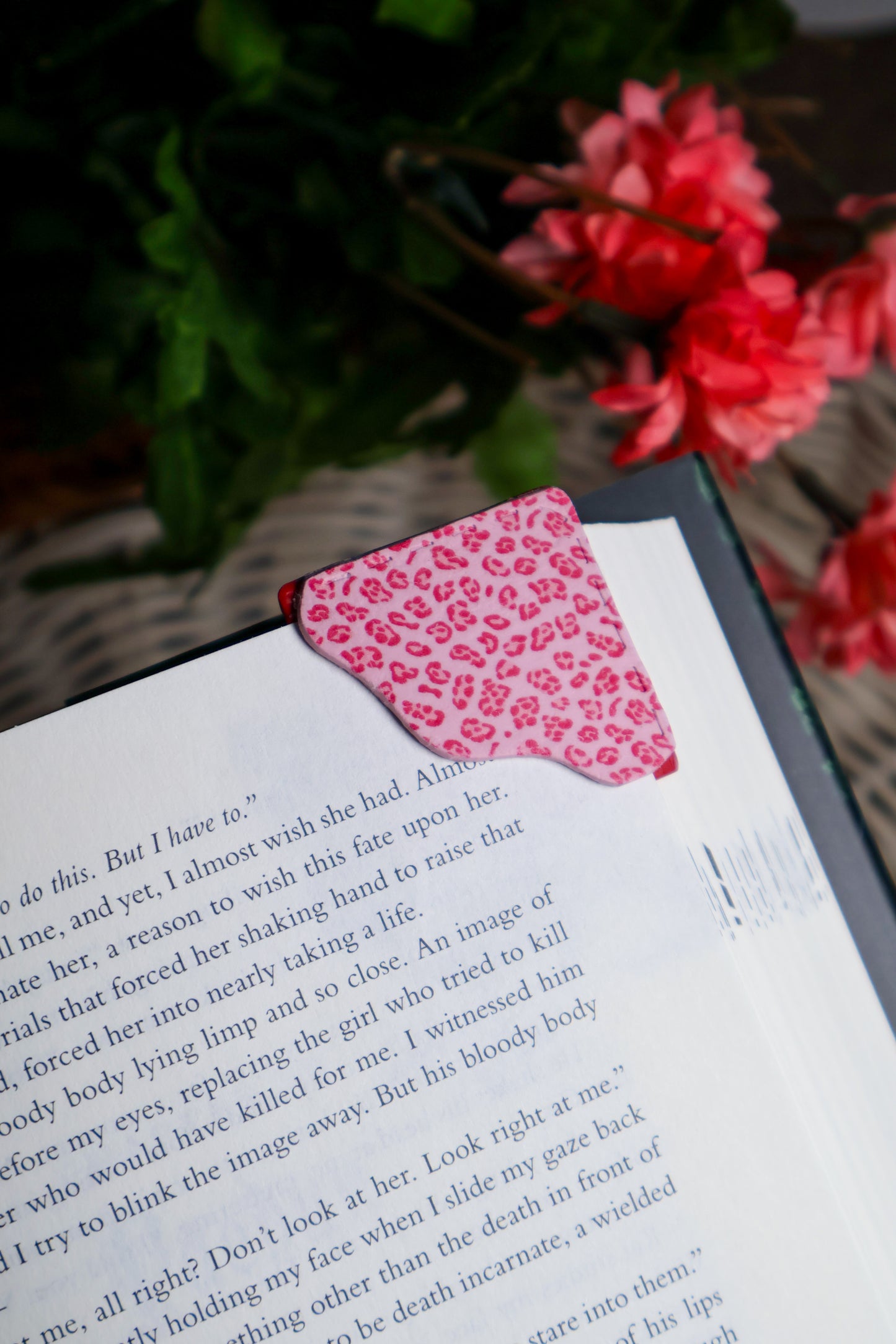 Corner Bookmark | Pink Cheetah
