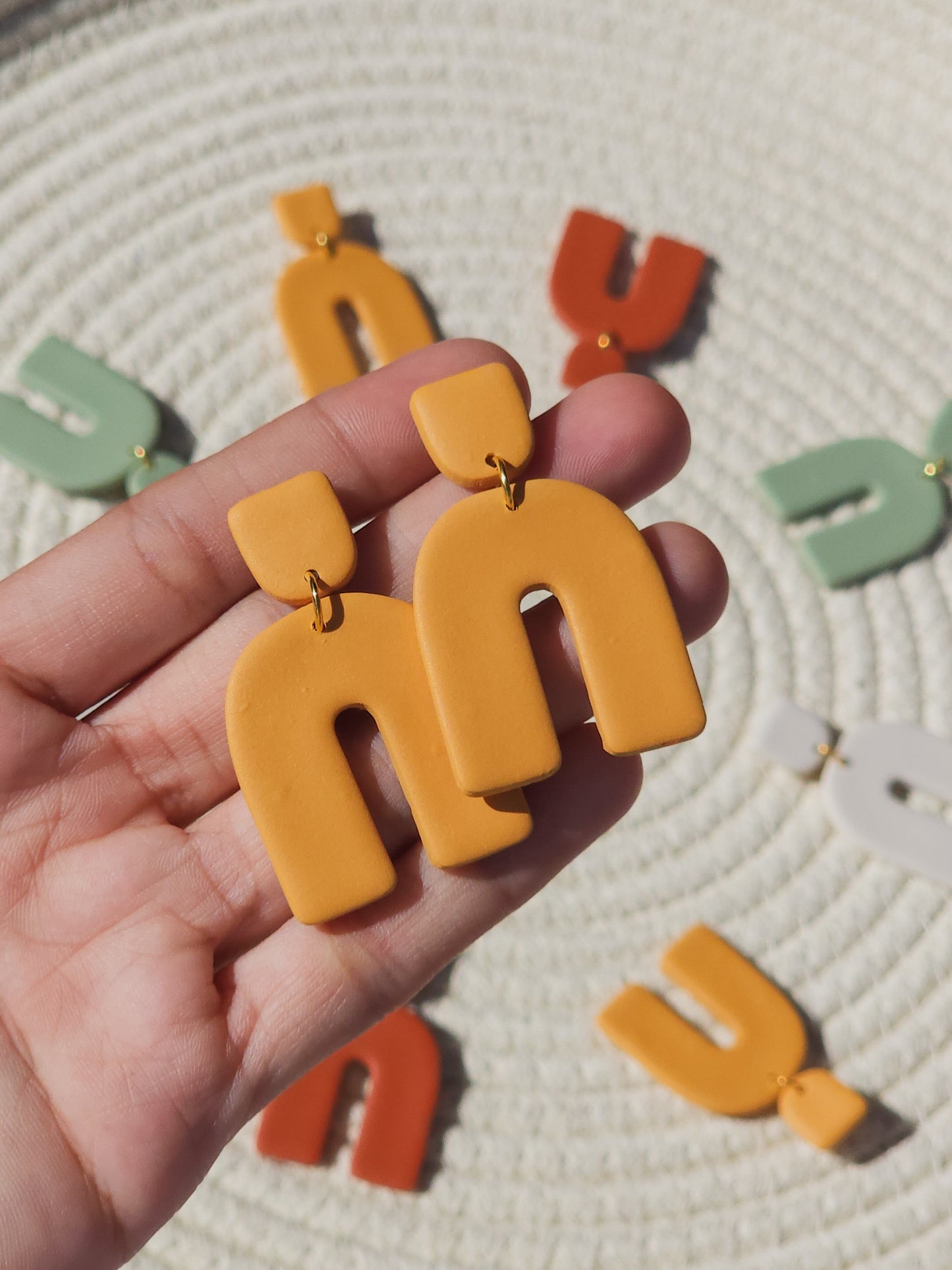 Addie - Classic Arch Earrings