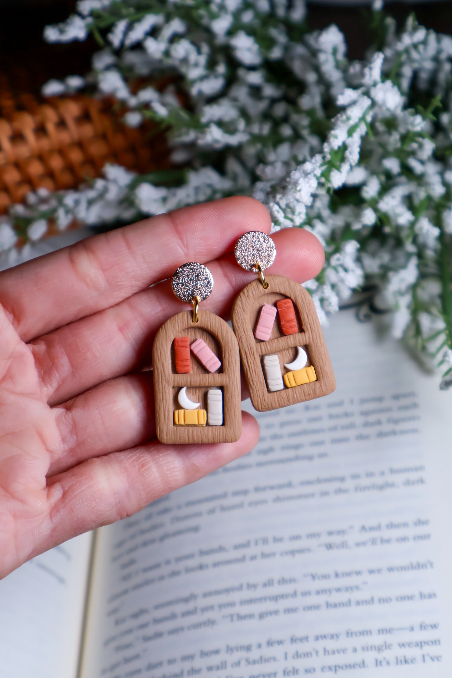 Cozy Bookshelf Earrings
