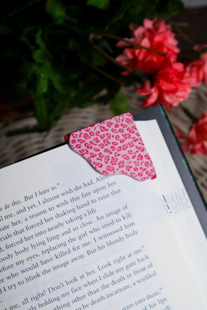Corner Bookmark | Pink Cheetah