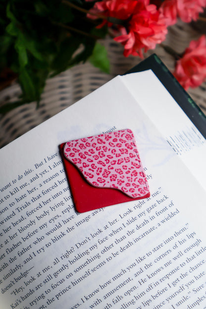 Corner Bookmark | Pink Cheetah