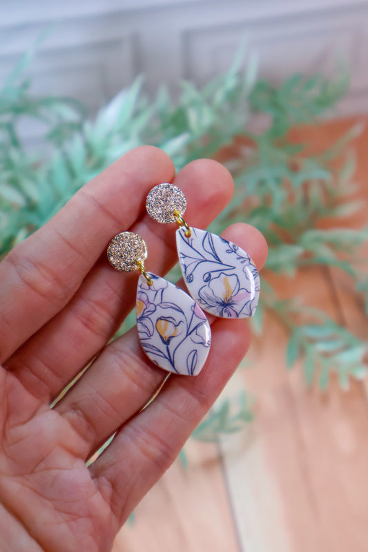 Leah | Spring Floral Line Art Edition