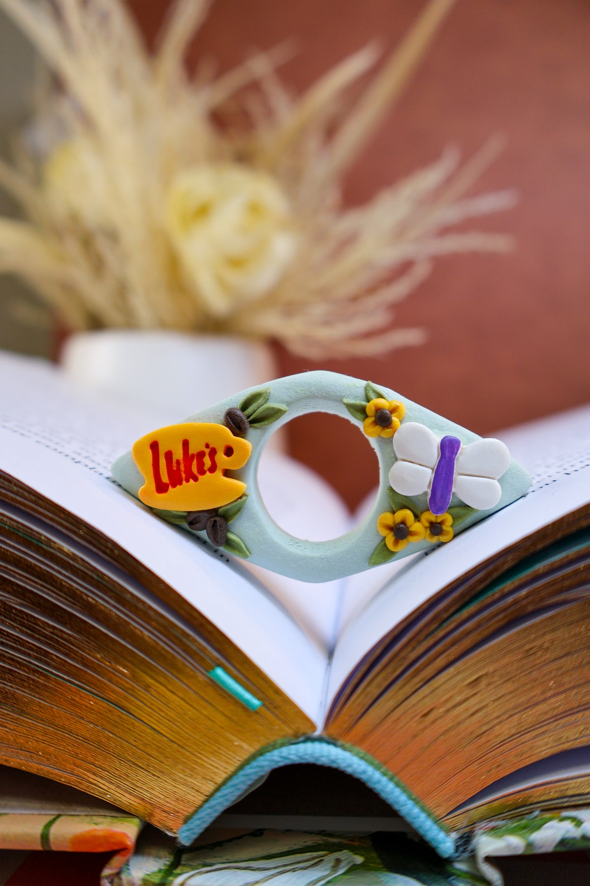 Book Page Holder | Stars Hollow