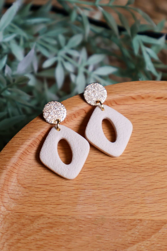Della | Sand & Seaglass Edition